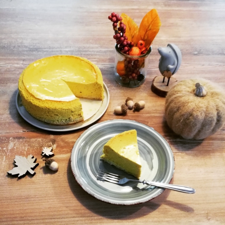 Kürbis Cheesecake mit Hanfmehl und Skyr