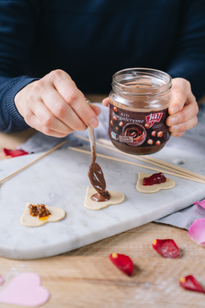 Gefüllte Blätterteigherzen