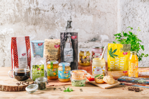 Verschiedene Bio-Produkte von Ja! Natürlich.