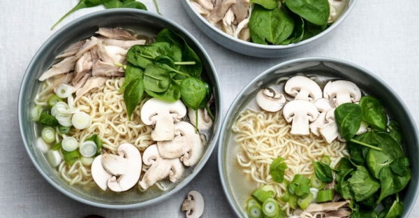 Asiatische Frühstückssuppe