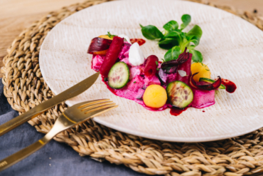 Heringsschmaus mit geräuchertem Bachsaibling