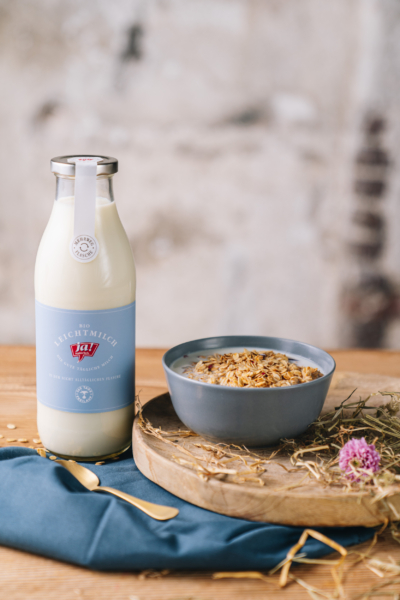 Bio-Leichtmilch im Mehrwegglas