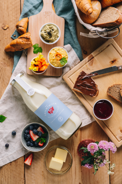 Bio-Leichtmilch in der Mehrwegflasche | Ja! Natürlich