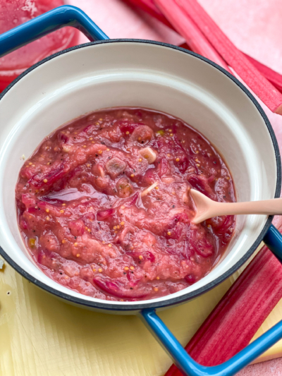 Rhabarber Leaf-To-Root Karma Food