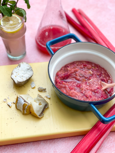 Rhabarber Leaf-To-Root Karma Food