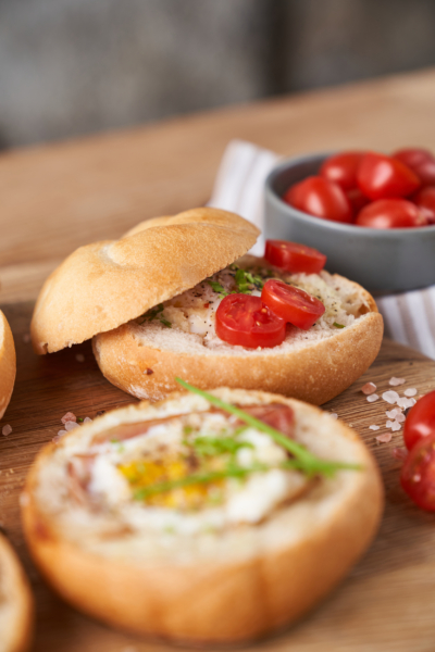 Gefüllte überbackene Semmel | Rezept – Ja! Natürlich