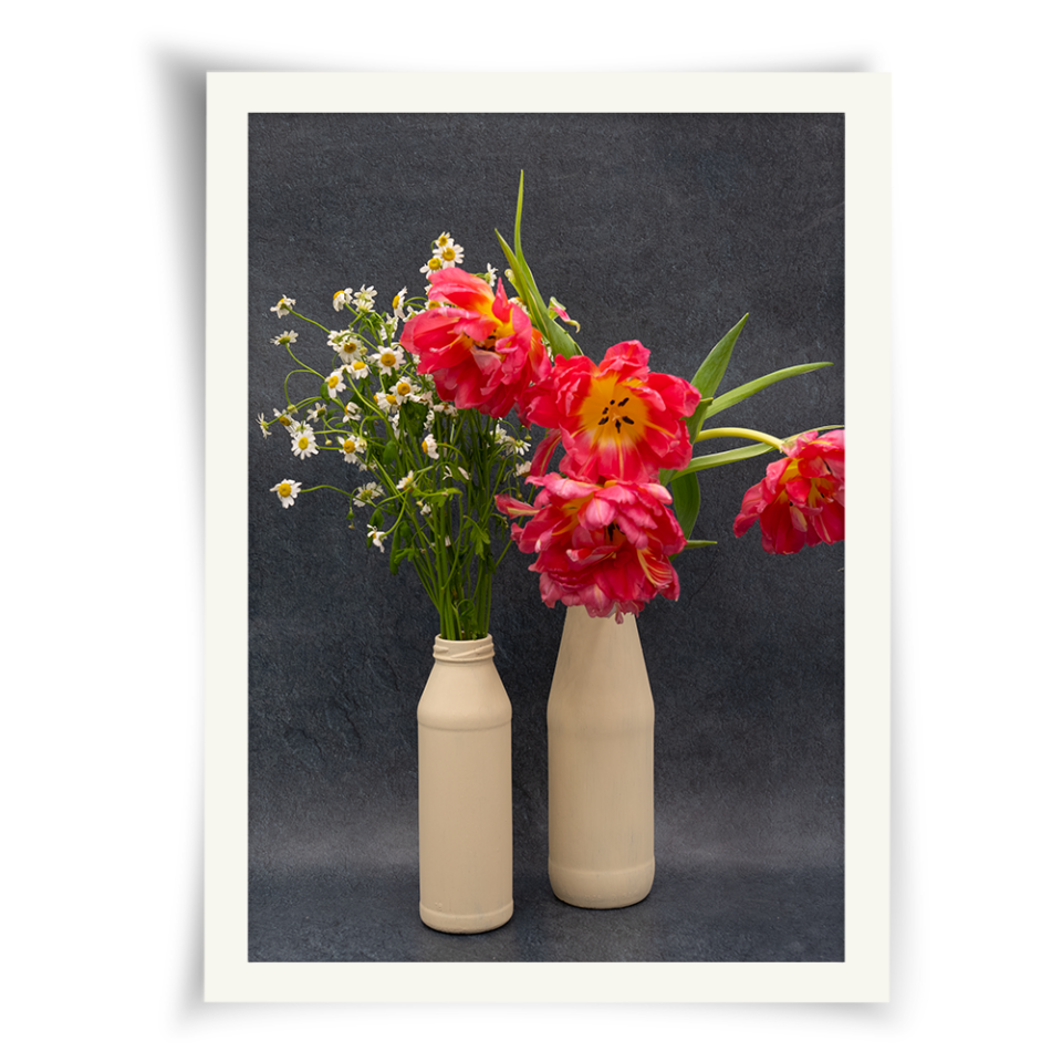 Upcycling: DIY Blumenvasen aus Bio-Saftgläsern