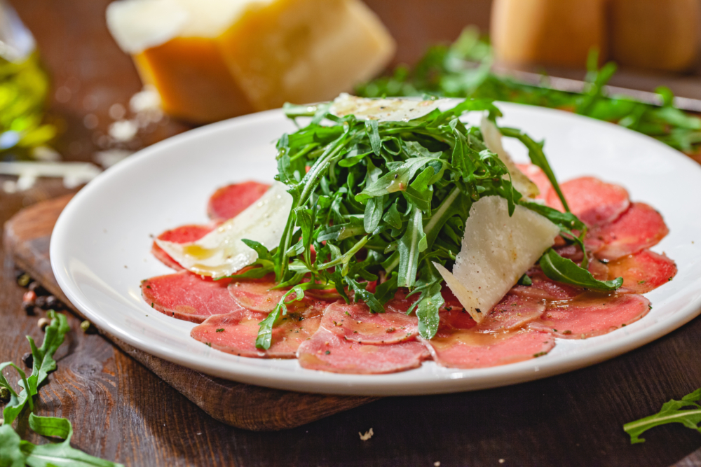 Gekochtes Rindfleisch-Carpaccio