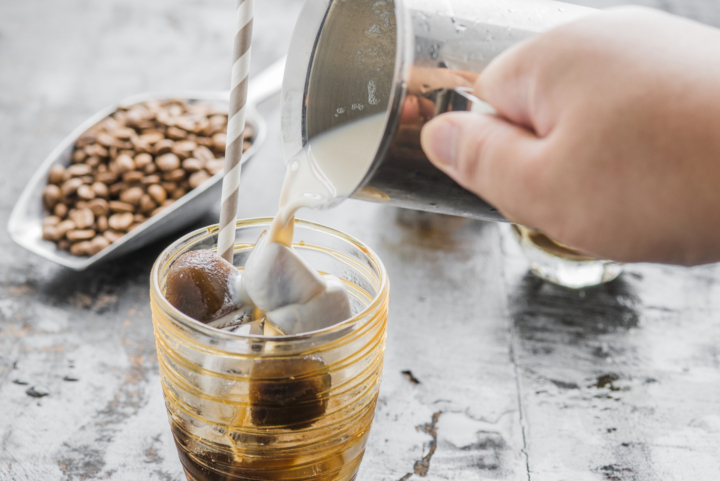 Kaffee Eiswürfel mit Bio-Espresso