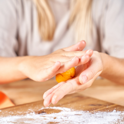 selbstgemachte Mochi mit Bio-Eis und Bio-Säften
