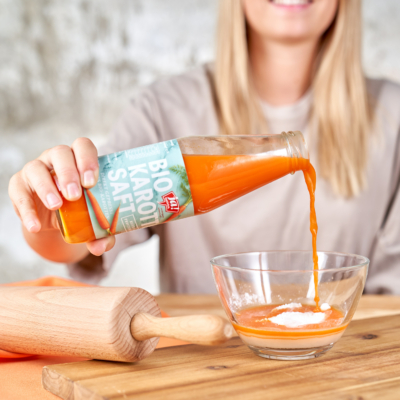 selbstgemachte Mochi mit Bio-Eis und Bio-Säften