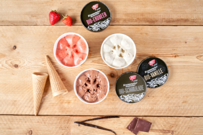 Kremstaler Eismacher Schokolade, Vanille und Erdbeere