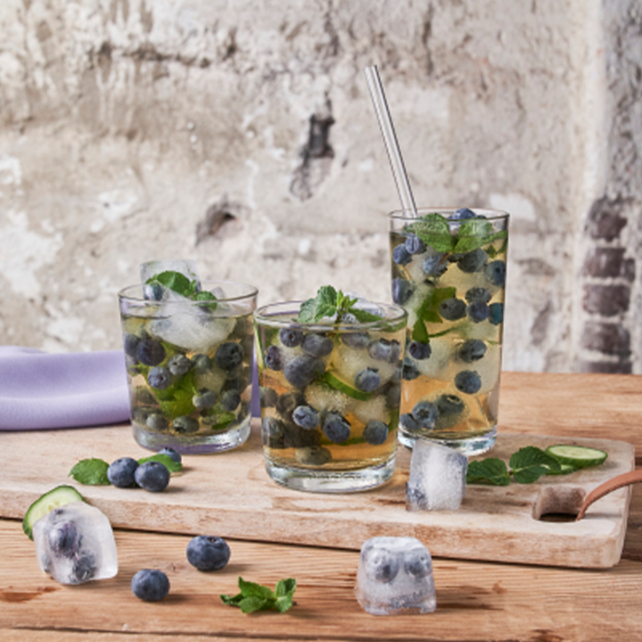Eistee mit Heidelbeer-Eiswürfel