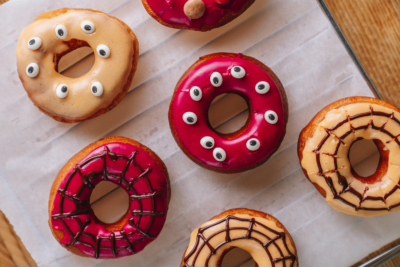 selbstgemachte Halloween-Donuts