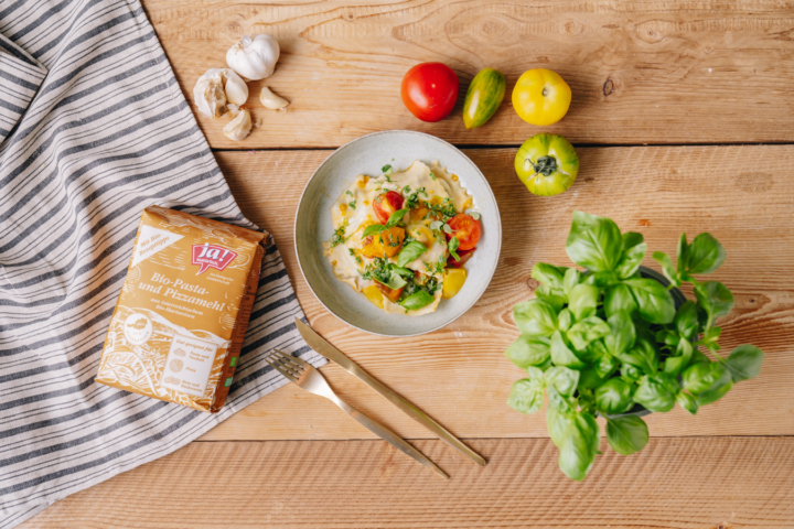 Ravioli mit Feta & Paradeiser-Raritäten