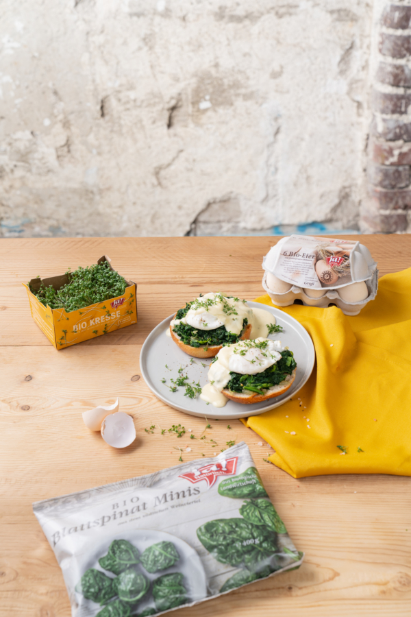 Eier Florentine mit selbstgemachter Sauce Mornay