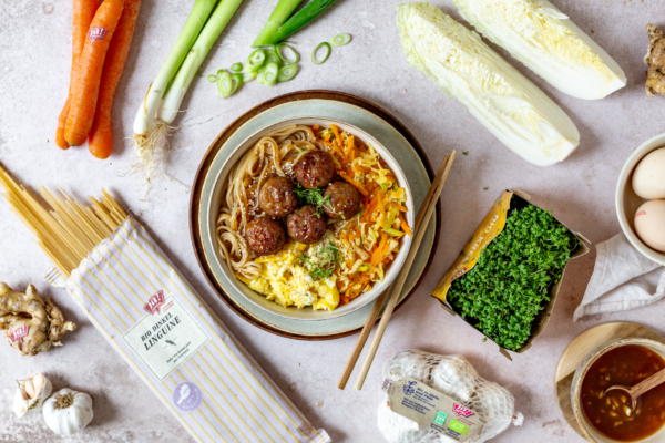 Bowl mit Meatballs vom Weidejungrind & Strohschwein