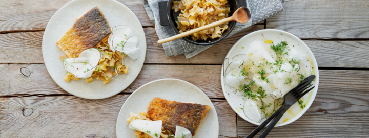 Gebratener Bio-Karpfen mit Krautfleckerl & schwarzem Rettich