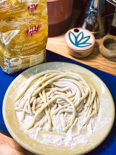 Pici mit Brokkoli-Kurkuma Karma Food