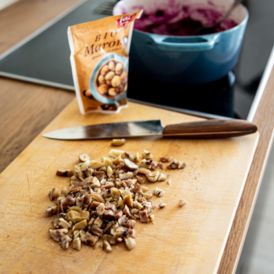 Rosa gebratene Bio-Entenbrust mit Maroni-Rotkraut & Enten-Grammel-Knödel