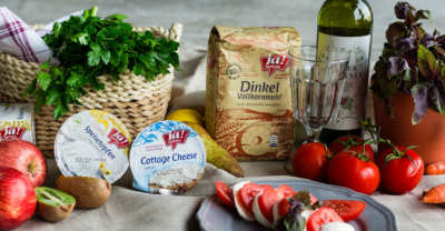 Verschiedene Bio-Produkte von Ja! Natürlich.